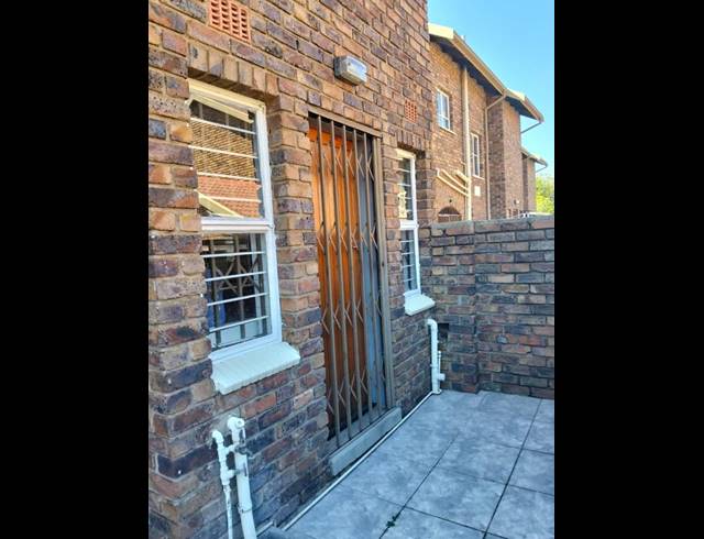 3 BEDROOM DUPLEX FOR SALE IN BIRCHLEIGH NORTH